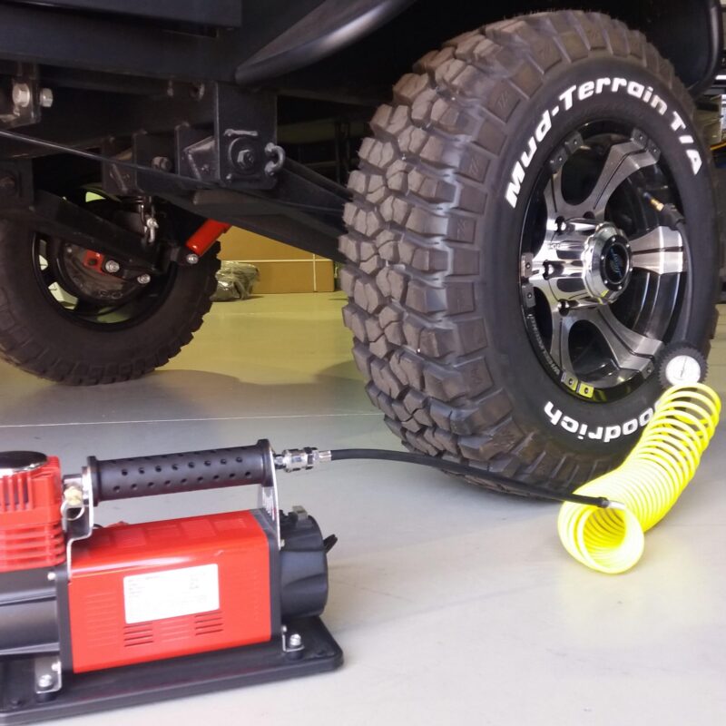 Alternative view of Compresor de aire 12 v 160 lt/min