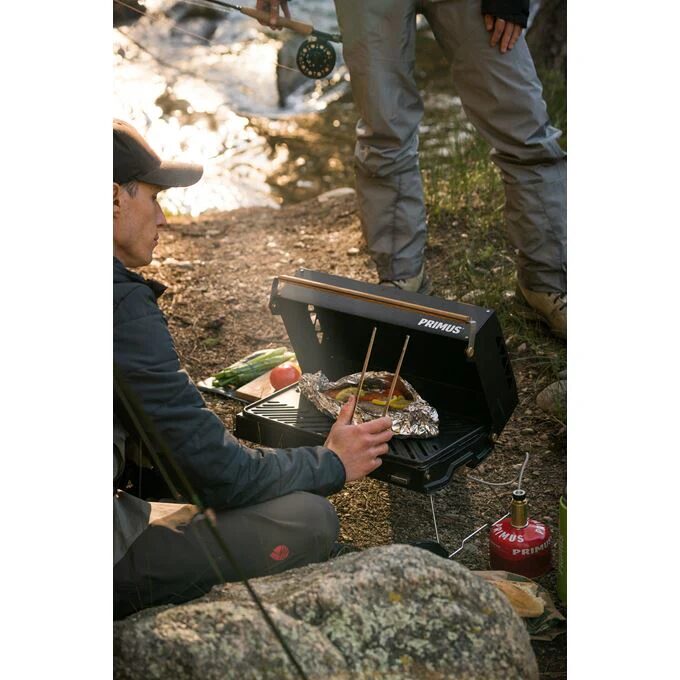 p741090_campfire-tong_lisa-lowenborg_2018-01 Tenazas Campfire Tong acero inoxidable | Primus - Imagen 3